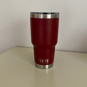 Yeti, red tumbler, great condition